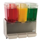 Refresquera refrigerada con 3 tanques plásticos de 18,9 litros paneles laterales y bandeja de goteo en plastico. Se incluyen agitadores en cada tanque